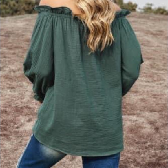 Off shoulder top - Picture 3 of 4